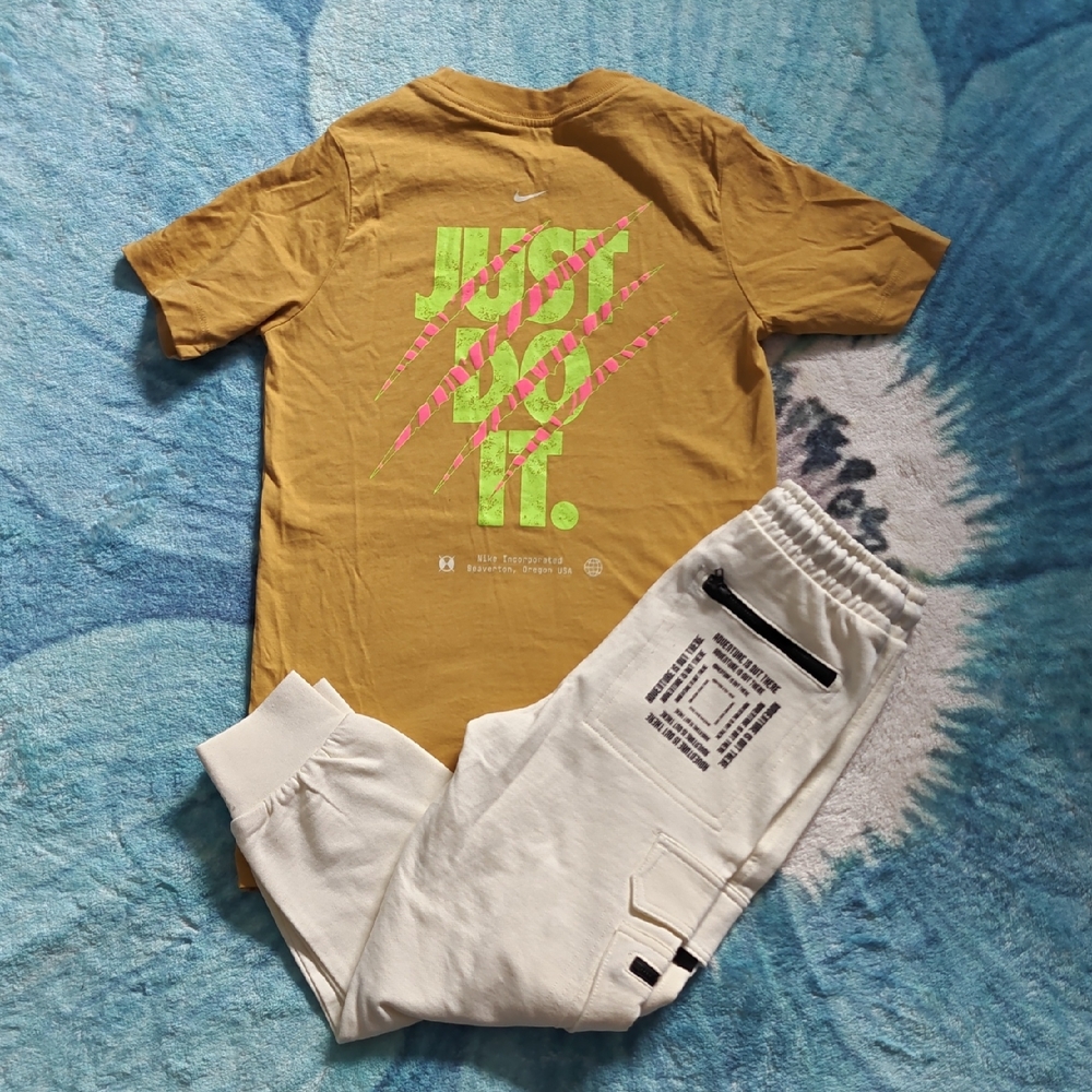 Nike Graphic Tee and Joggers Set
